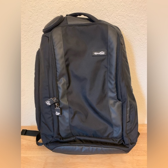 Genius Pack Travel Backpack CARRY ON With Integrated Garment Suiter - Picture 1 of 11